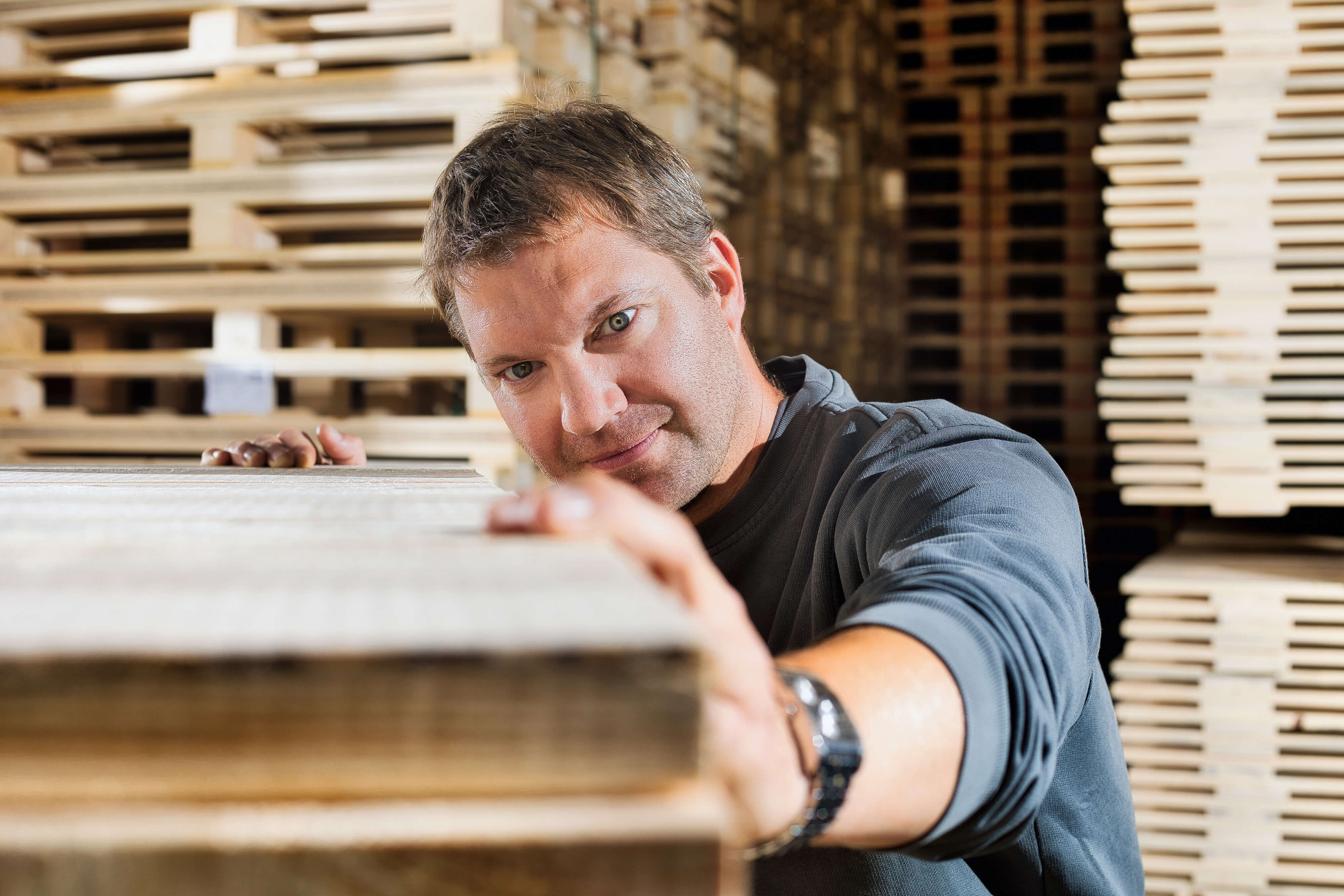 We passionately and persistently pursue our common goal to sustainably inspire the customer!